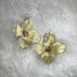 Elegant Gold Floral Earrings